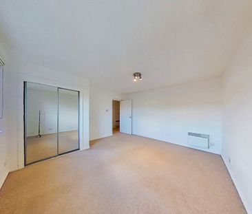 South Victoria Dock Road, Dundee - Photo 3
