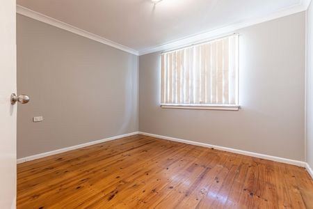 Neat and tidy home in a very central location! - Photo 5