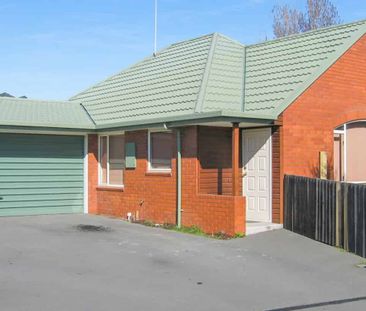 Three Bedroom Home - Photo 3