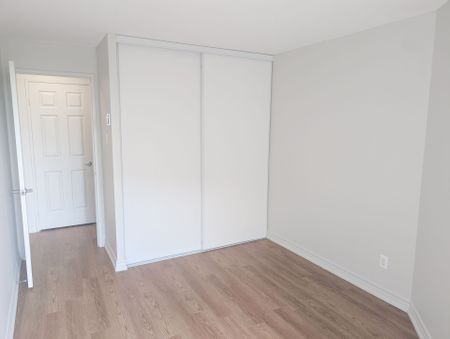 For Lease - 1320 Richmond Road Unit# 711, Britannia - Lincoln Heights and Area, Ontario - Photo 4