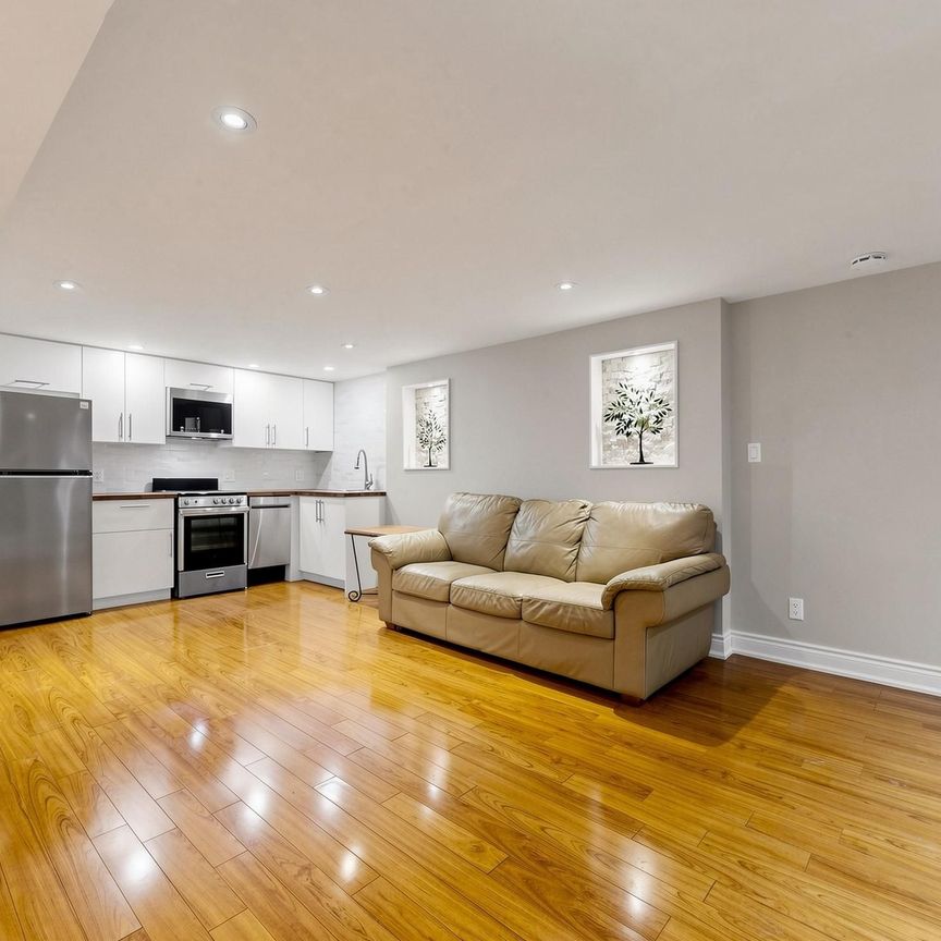For Lease - 14 Hedges Boulevard, Toronto, Ontario - Photo 1