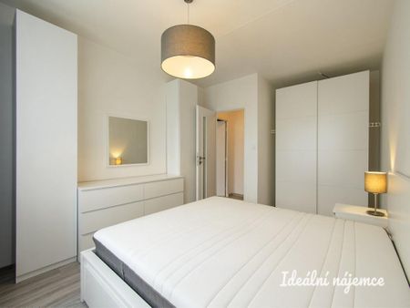 Pronájem bytu 3+kk 74 m2 - Fotografie 3