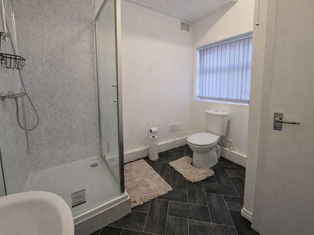 Boughey Road Room 1 - Photo 2