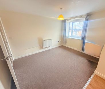 Sherborne Road, Yeovil, Somerset - Photo 1