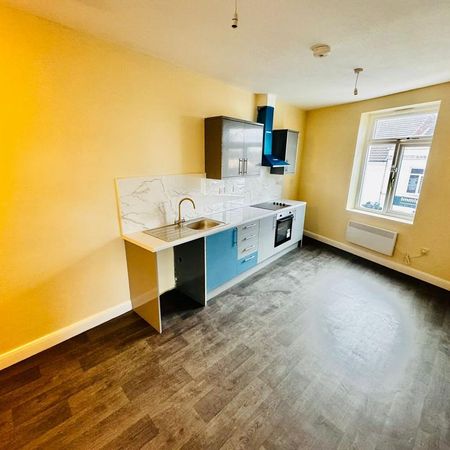2 bedroom flat to rent - Photo 3