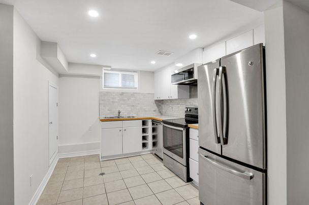 For Lease - 940 BRANT lower unit Street Unit# lower unit, Vanier and Kingsview Park, Ontario - Photo 1