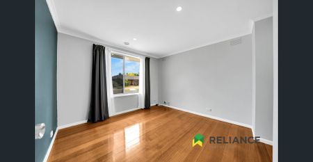 Spacious 4-Bedroom Family Home with Big Backyard – Hoppers Crossing - Photo 5