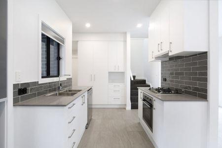 3/2-4 Finlayson Street, Wollongong, NSW 2500 - Photo 5