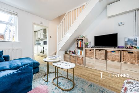 2 bedroom house to rent Spring Gardens, Newport Pagnell, Buckinghamshire, MK16 - Photo 2