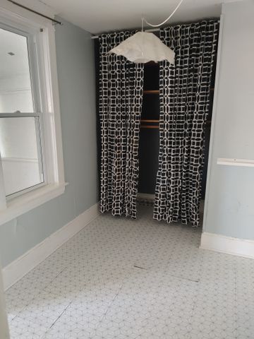 2148 Halifax St, Regina - Photo 2