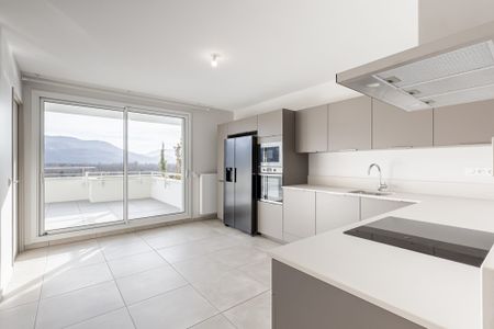 Location Appartement 4 pièces 117m² MEYLAN 38240 - Photo 3