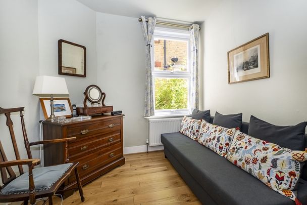 2 bedroom maisonette to rent - Photo 1