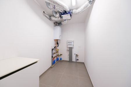 Recent en zeer goed onderhouden appartement van ca. 92m² met 2 slaapkamers en autostaanplaats - Photo 3