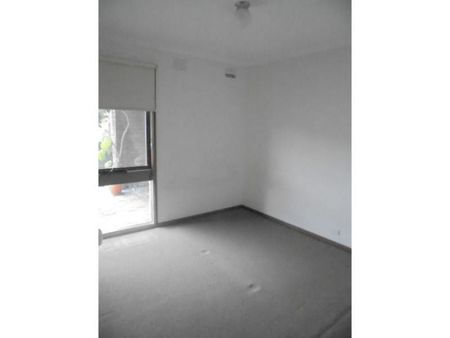 QUIET COURT LOCATION - Photo 3