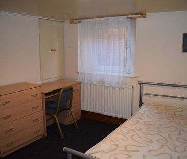 4 Bed Terraced House, Mona Road, S10 - Photo 5