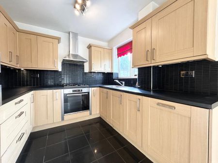 3 bedroom detached house to rent - Photo 5