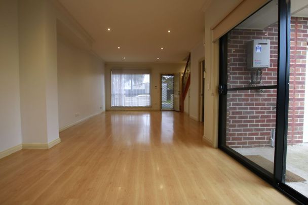 Stunning 2 Bedroom Townhouse - Photo 1