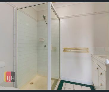 OVERSIZED 3 BEDROOM TOWNHOUSE WITH POOL IN COMPLEX - Photo 6