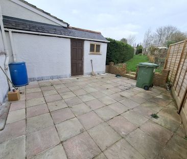 Wood Crescent - Photo 4