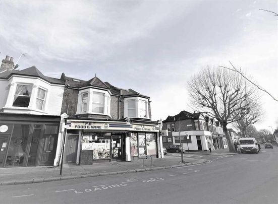 1 bedroom in a house share to rent - Photo 1