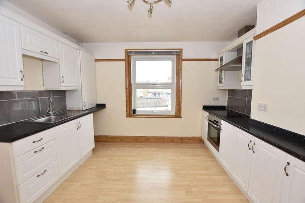 Eton Road, Clacton-on-sea, CO15 - Photo 1