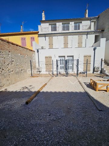 Appartement - T2 - CHATEAUNEUF LES MARTIGUES, - Photo 2