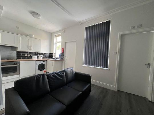 4 bedroom house share to rent - Photo 1