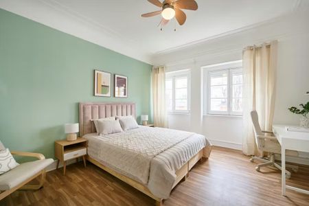 Avenida de Roma, Lisbon, Lisbon 1000-265 - Photo 5