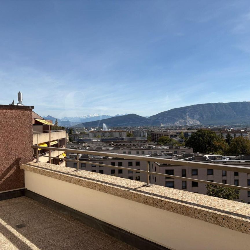 Rue Maurice-Braillard 40, Magnificent duplex with panoramic views of Geneva, the Alps and the Jura - Photo 1