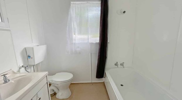 VILLAGE RETREAT! - Photo 1