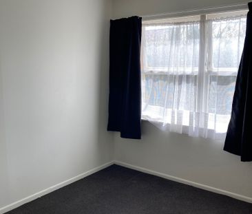 Looking for a comfy 2-bedroom, 1-bath unit in Hamilton East? - Photo 2