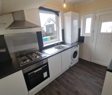 3 bedroom semi-detached house to rent - Photo 6