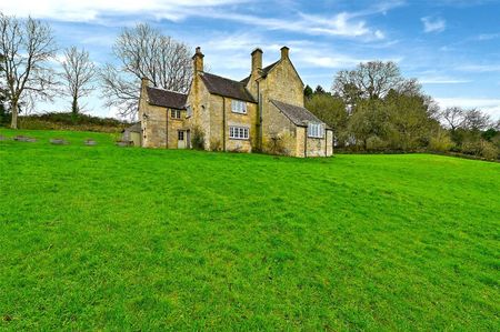 A stunning period house with far reaching views. - Photo 2