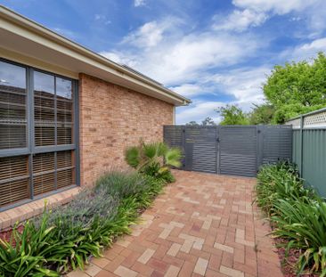 16 Acacia Drive, Jerrabomberra - Photo 2