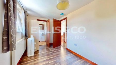 3 bedroom maisonette to rent - Photo 3