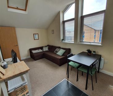 Crwys Court, Crwys Road, Cardiff - Photo 1
