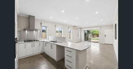 GREAT SIZE 3x2 FAMILY HOME! - Photo 5