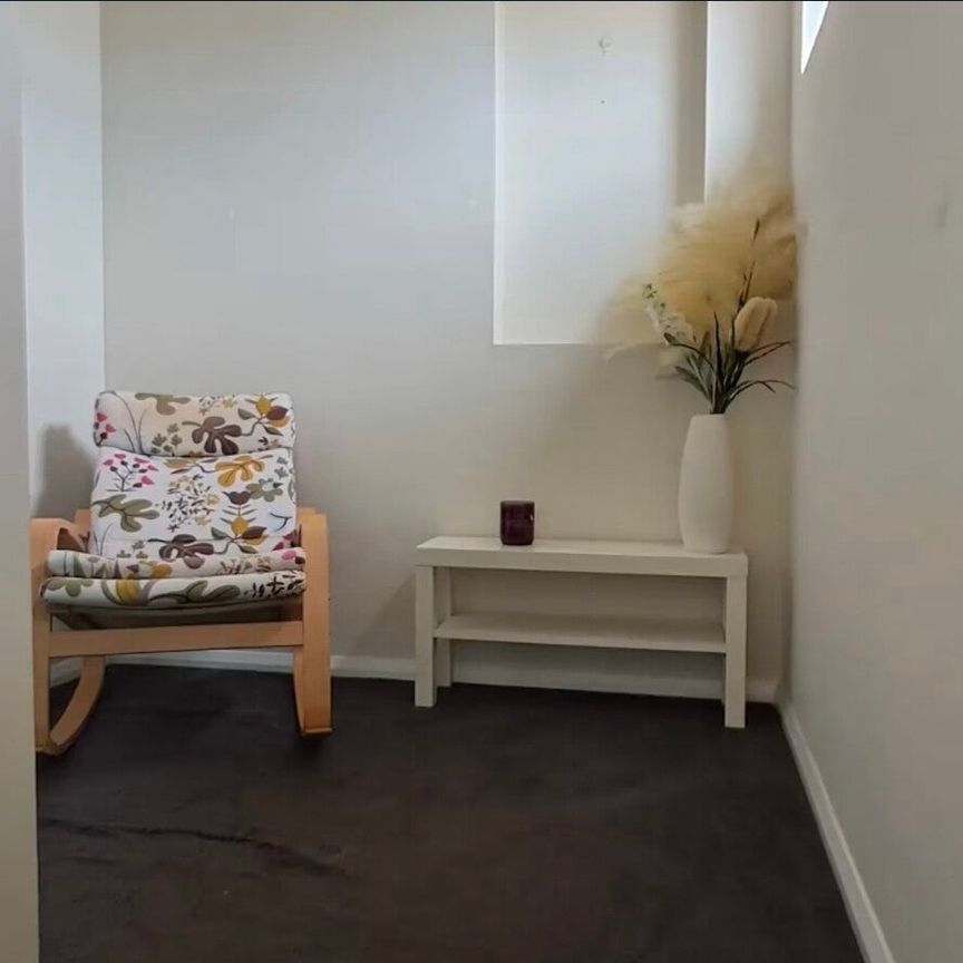 Westminster - Photo 1