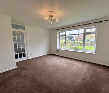2 bedroom end of terrace house to rent - Photo 4