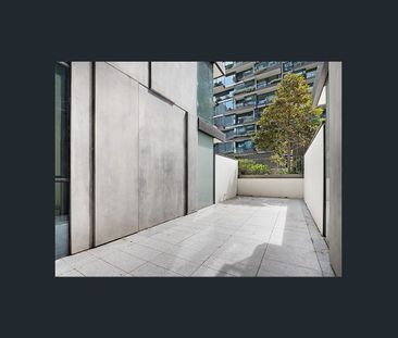Bills included + Fully furnished studio with a private courtyard - Photo 5
