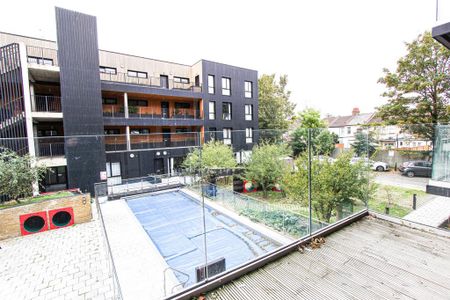 1 bedroom flat to rent - Photo 2