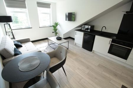 2 bedroom flat to rent - Photo 2
