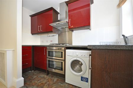 Montpellier Parade, Cheltenham, Gloucestershire - Photo 3