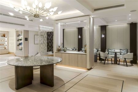 A modern 2 bedroom apartment on the 21st floor of Casson Square, with south facing views. - Photo 5