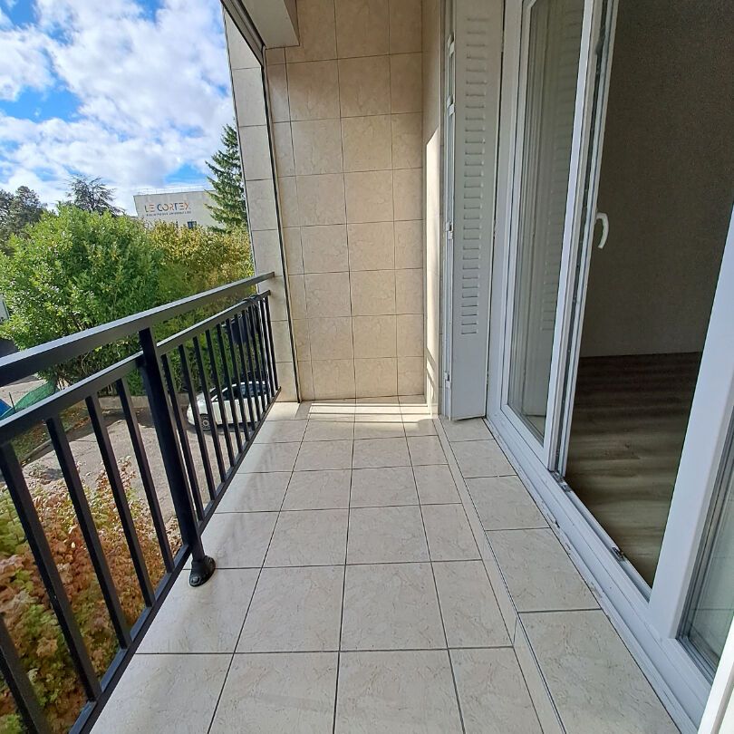 Appartement T3 – Proximité immédiate Campus Facultés – 66.48m2 - Photo 1