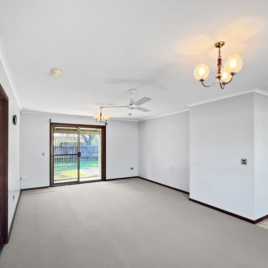 3-Bedroom Home in Sought-After Mountain Creek Location! Available NOW! SHORT TERM LEASE until end February 2026 - Photo 1