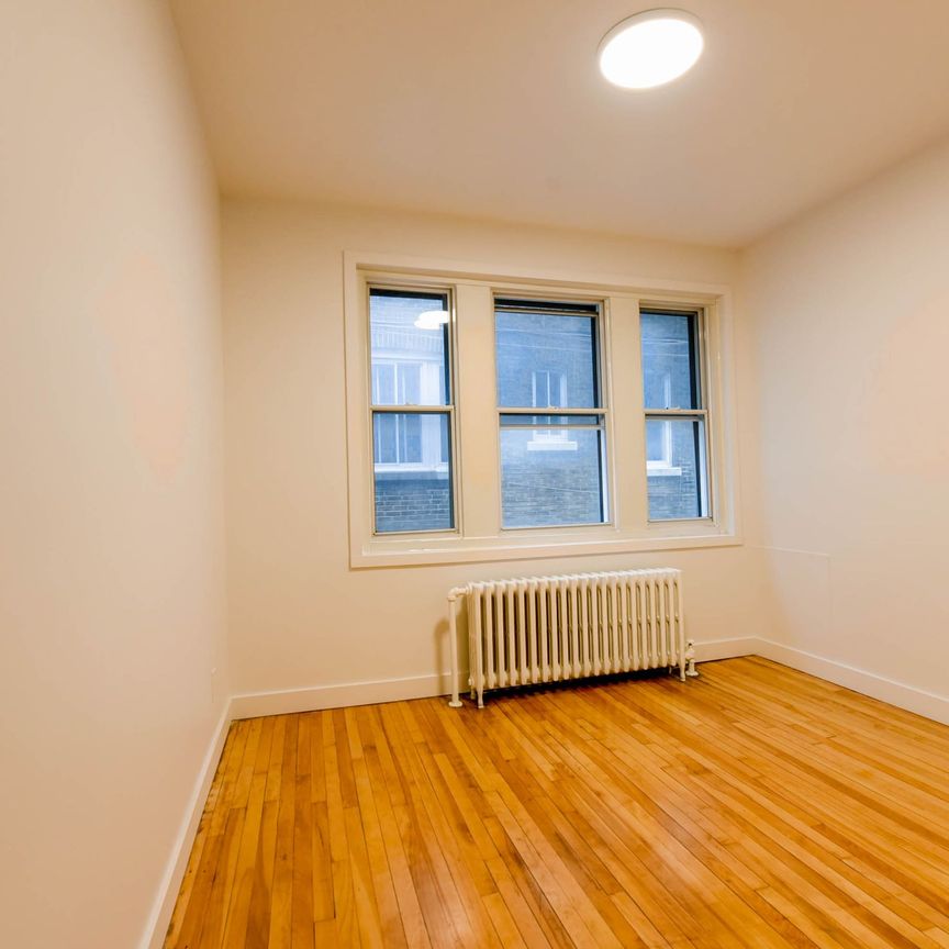 3495 Avenue Van Horne - Photo 1