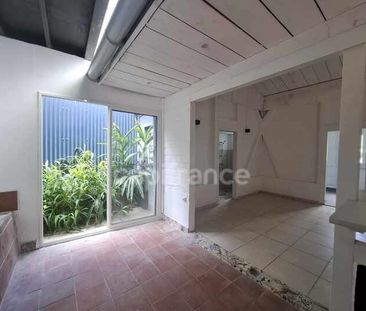 A louer - Maison rénovée à Schoelcher - Quartier Plateau - Photo 1