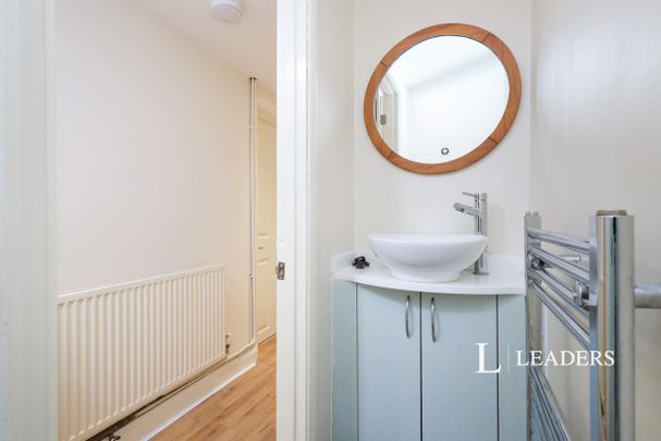 1 bedroom flat to rent Ashford Road - Photo 1