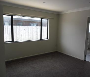 Mandel Mews - Photo 1